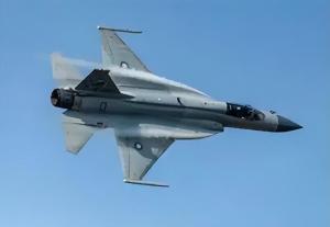 多国抢购“枭龙”战斗机 实战表现亮眼