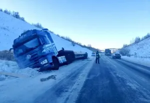 交警零下40度救援遇险货车，交警及时出手！