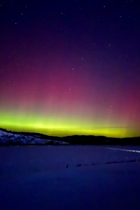太美了！我国多地上演极光秀 多地游客幸运拍摄