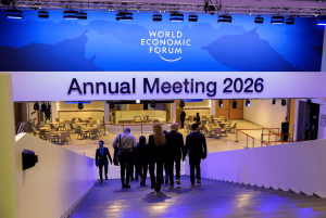 加拿大总理称不上桌就上菜单 中等国家需联合行动