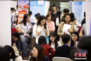 北京优化公共服务供给 提升“一老一小”服务