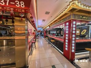 银价疯涨后银饰一口价变克重计价 市场销量遇冷