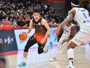 山东高速男篮谢智杰入选CBA星锐队 新秀闪耀全明星