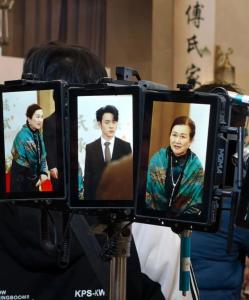 演了300个坏婆婆 退休老人成短剧顶流 从啤酒厂到“竖店”传奇