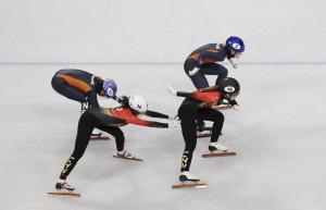 王濛回应中国队短道混接第4 卫冕之路挑战重重