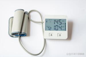 专家提醒春节不可擅自停用降压药 春季血压波动大需警惕