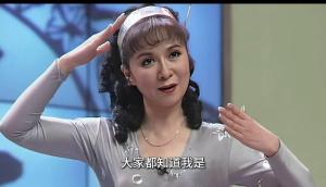 蔡明从机器人女友变机器人奶奶 春晚温情回归