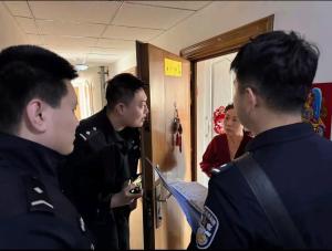 新民警走访 大娘展现超强防诈意识