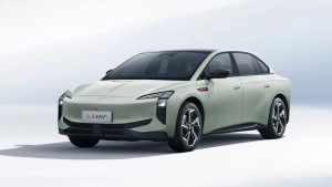 红旗EH7隧道下坡突然自动踩死刹车？车主：已发生 2-3 次！