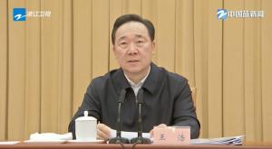 省委书记现场为一线总指挥颁奖 表彰忠诚担当实干争先