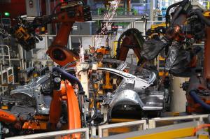 中国一季度经济为何能逆势提速 创新驱动成主引擎