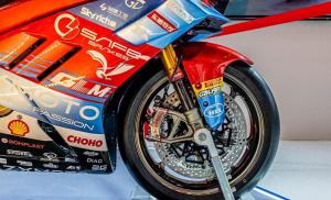 直击张雪机车WSSP正赛第二回合 憾失领奖台