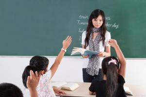 约三分之一中国孩子深陷抑郁情绪，我们的家庭教育出了什么问题？