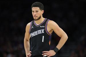 NBA官方取消布克技术犯规 误判已撤销