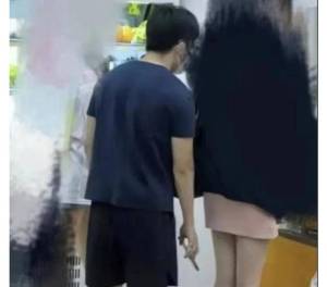 公示期届满，偷拍者顾某某还能当公务员吗？ 偷拍毁掉所有