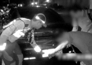 男子使用变造号牌上路，广州交警：行拘15日、罚款5000元、记12分