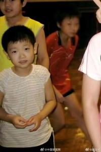 孙颖莎樊振东全红婵们等比例长大