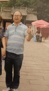 教师被控任校办厂长19年侵吞324万，辩称系承包利润 个人承包争议引发关注
