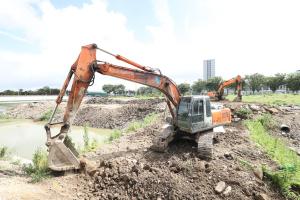 浙江象山全力防御台风“巴威” 紧急拆除围堰转移群众