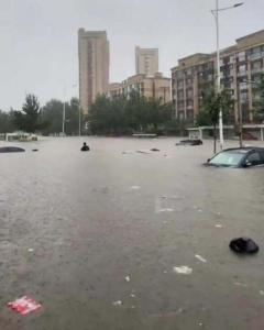 沈阳暴雨遍地泡水车救援订单爆满 城市内涝严重