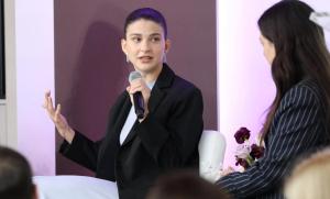 盖茨女儿初创企业被指控违规操纵业绩 或面临20年监禁
