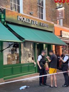 茉莉奶白伦敦门店被砸 商业纠纷引发关注