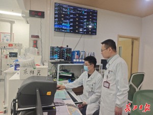 每天要喝5到9瓶含糖饮料，19岁大学生半个月暴瘦20斤，因狂吐、嗜睡进急诊，医生：这个杀手有点甜