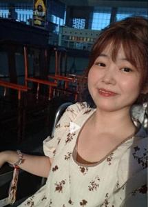 23岁女网红夏夏去世，确诊癌症被父母抛弃，临终才相见，称职吗？