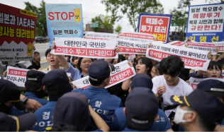 突发！韩国大学生试图闯入日本使馆