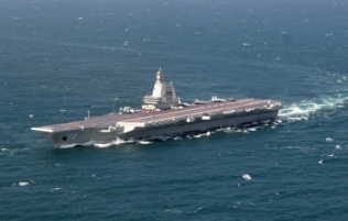 高清壁纸来了 带你直击福建舰训练现场