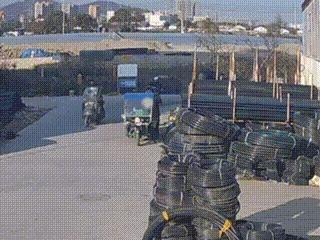 一根烟头烧掉212万 随手乱扔引发火灾