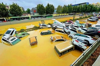 郑州特大暴雨灾害:逮捕8人问责89人 市长政务降级处分