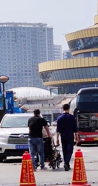 岳云鹏常州相声演出被吐槽听不清 音响问题引热议