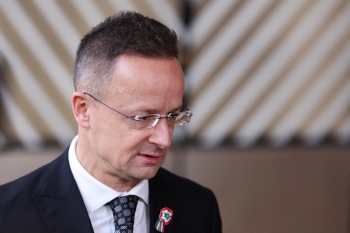 匈牙利外长疑遭窃听 政府成员被监听引发争议