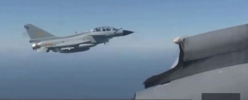 加拿大侦察机侵犯中国领空 歼10S发射干扰弹驱离