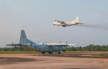 南部战区海军航空兵某团组织跨昼夜飞行训练