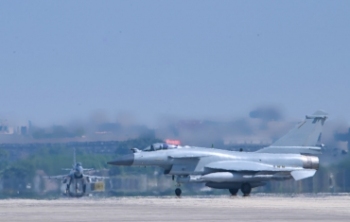 “计时，起飞！”云端之上飞行员锤炼实战能力