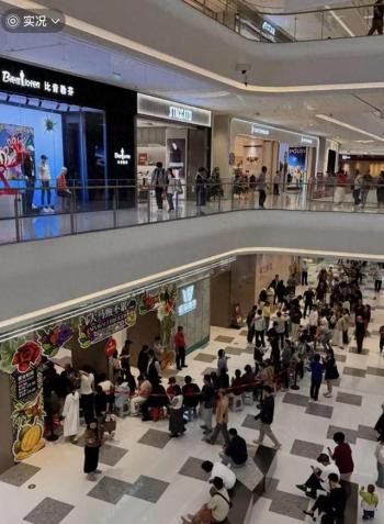 封关首日马来西亚榴莲已上桌 顾客排长队抢购