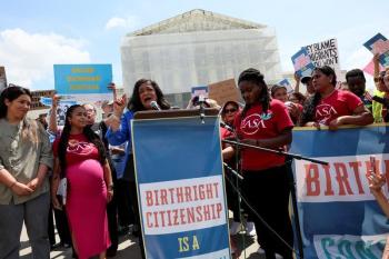 特朗普提公民出生权时刻意扯上中国 警告最高法院裁决影响