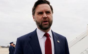 反对对外战争的美国副总统万斯，如何在伊朗战事中与特朗普走钢丝？ 平衡立场与忠诚