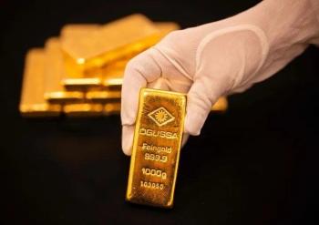 黄金，为何大跌 多重因素致金价承压