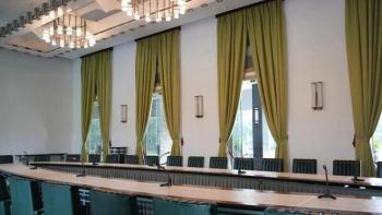 泄密，可能就藏在“没拉窗帘”这类小事里 警惕无接触窃密技术