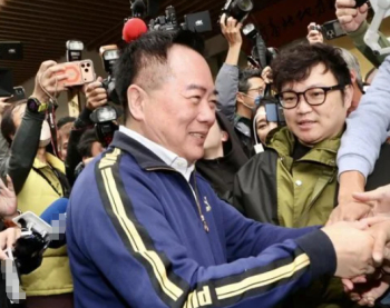 蔡正元称入狱前柯文哲已探望 蓝白合作共抗打压