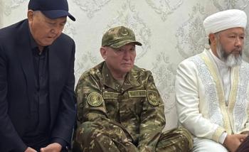 哈国防部长上任仅24天被免职 军演事故后突遭解职