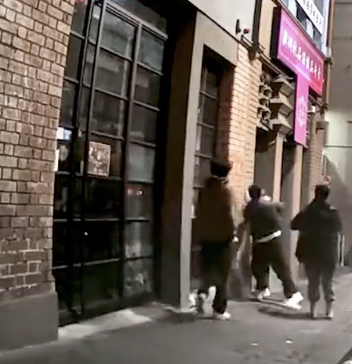 外国醉汉殴打中国留学生