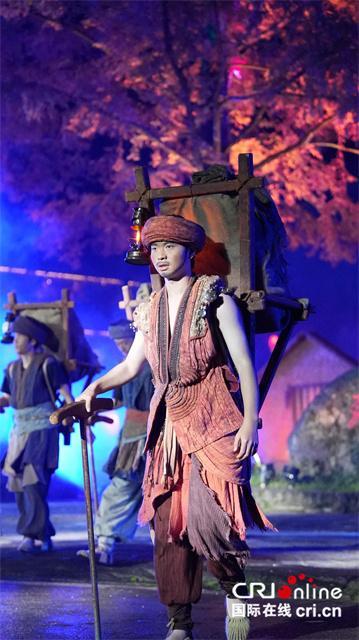 台湾自媒体人点赞四川绝美秋色 彩林画卷令人沉醉