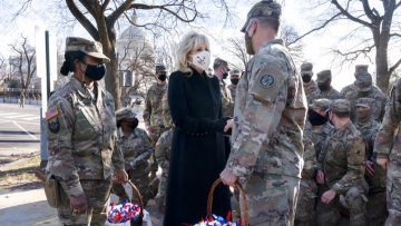 Jill Biden thanks Guard members with chocolate chip cookies