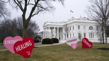 Bidens view Valentine's Day decorations on White House lawn