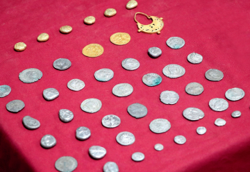 诸王的麦粒：古地中海文明及其银币贸易网