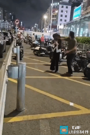 深圳一摩的司机疑因被拒乘殴打女子 拒绝乘车遭暴力对待